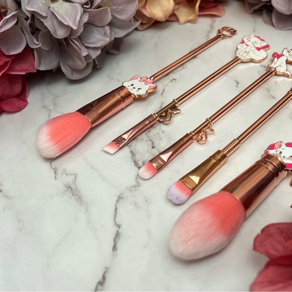 Aristocats Marie the Cat Rose Gold 5 Piece Makeup Brush Set - Picture 9 of 17